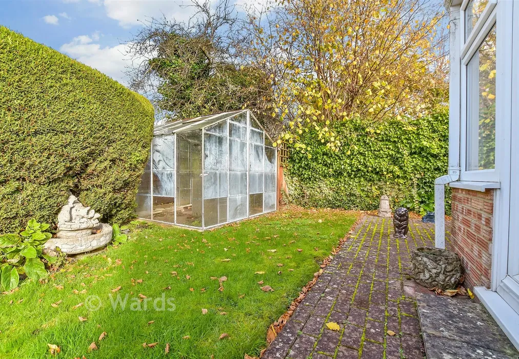Rear Garden - Queens Road, Willesborough, Ashford, Kent - Wards of Kent
