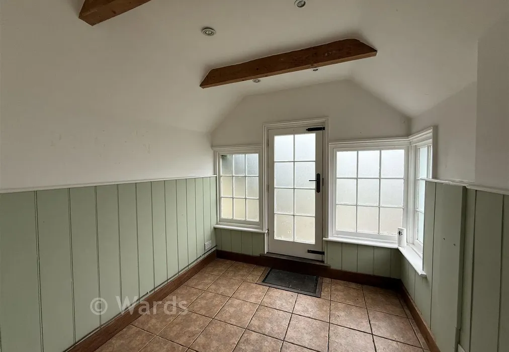 Outbuilding - Ruckinge Road, Bilsington, Ashford, Kent - Wards of Kent