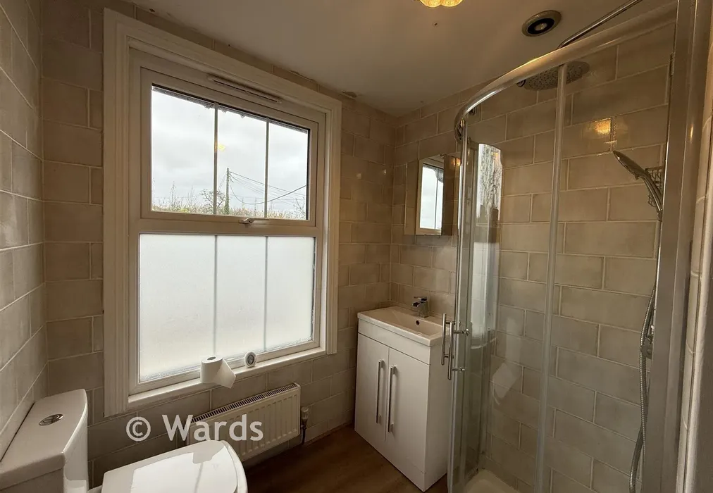 Shower Room - Ruckinge Road, Bilsington, Ashford, Kent - Wards of Kent