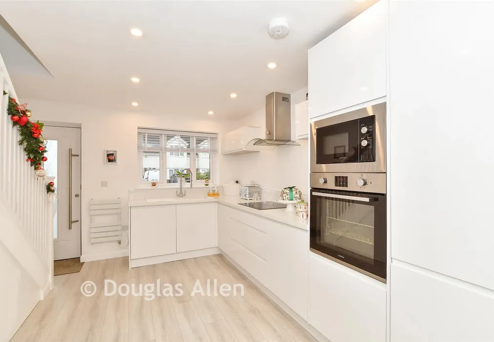 Kitchen/ Diner - Church End Lane, Runwell, Wickford, Essex - Wards of Kent