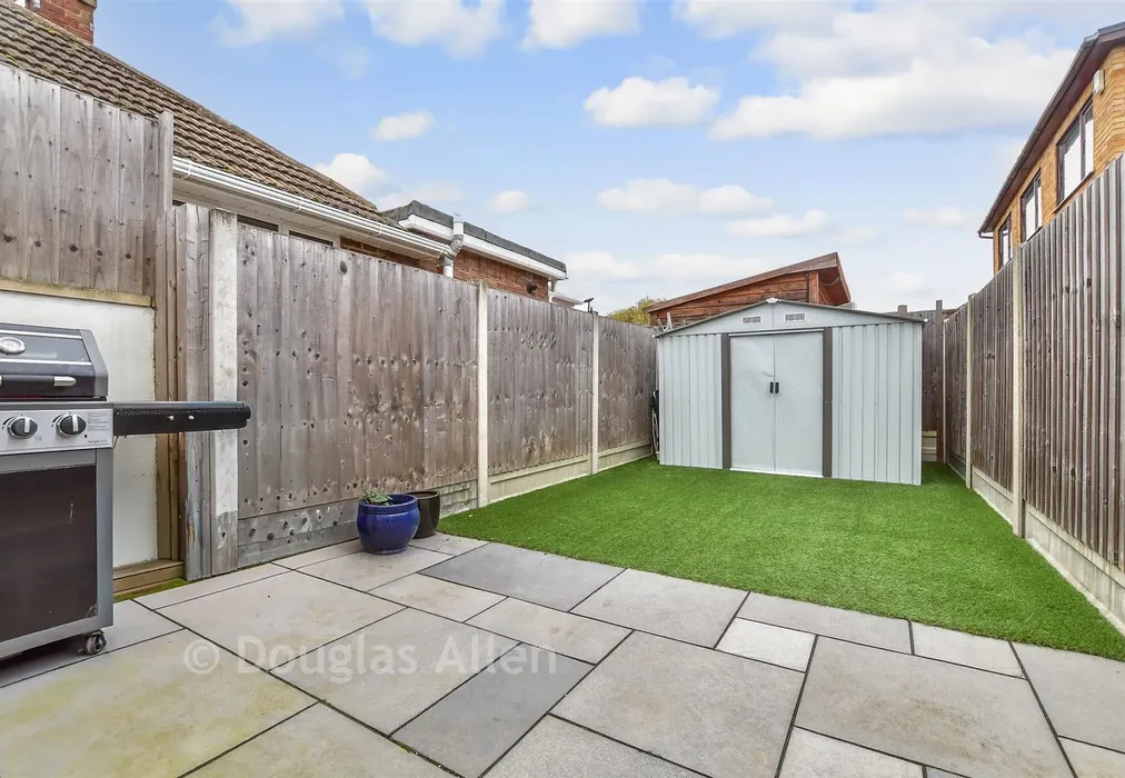 Rear Garden - Church End Lane, Runwell, Wickford, Essex - Wards of Kent