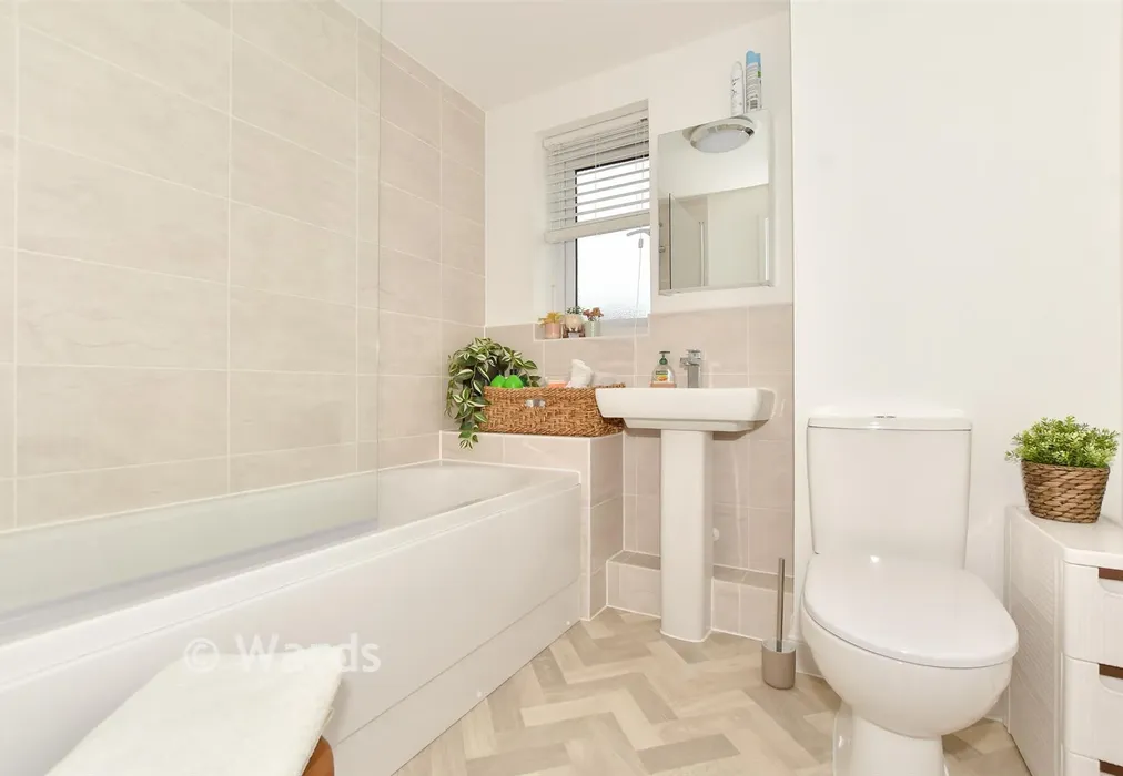 Bathroom - Dearman Crescent, Hythe, Kent - Wards of Kent