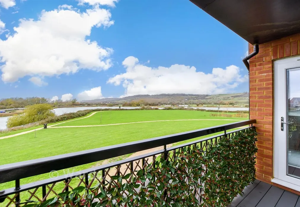 Balcony / Terrace - Dearman Crescent, Hythe, Kent - Wards of Kent