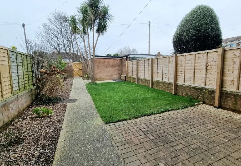 20240117_103134 - St. Georges Drive Chichester PO19 - Wards of Kent