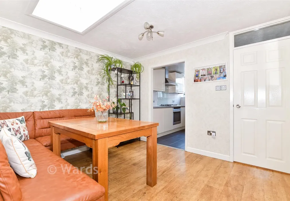 Dining Area - Longfield Place, Maidstone, Kent - Wards of Kent