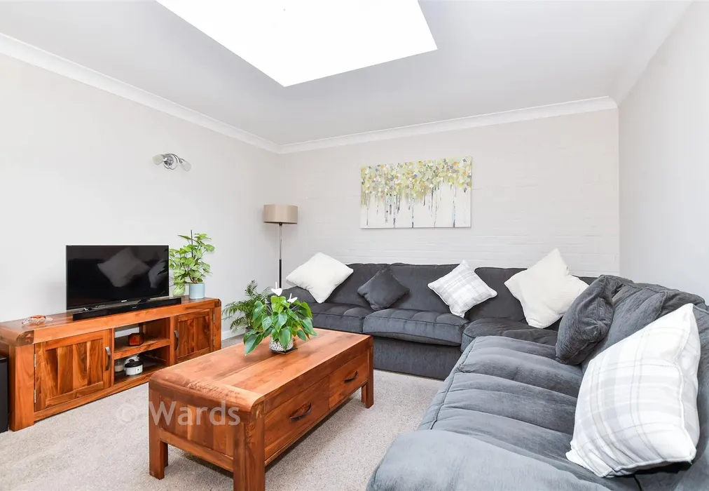 Lounge - Longfield Place, Maidstone, Kent - Wards of Kent