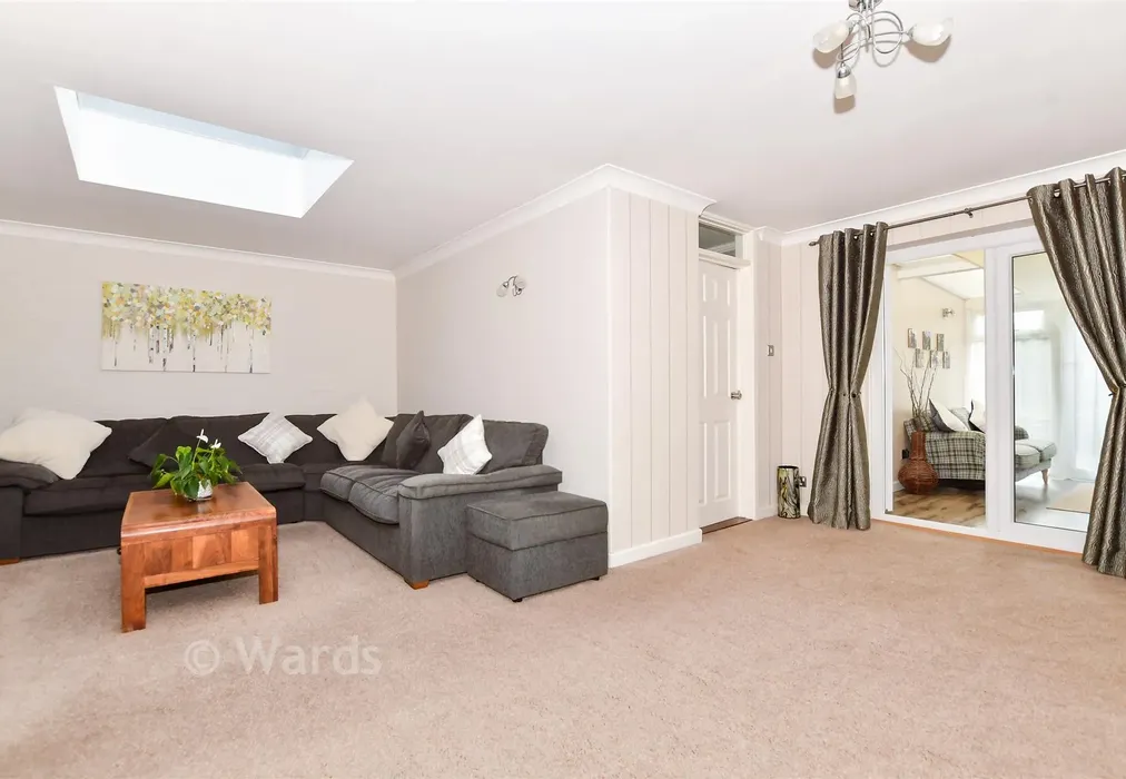 Lounge - Longfield Place, Maidstone, Kent - Wards of Kent