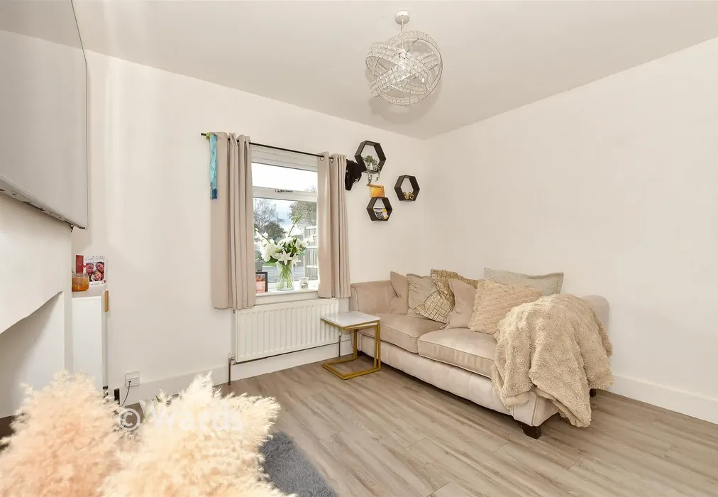 Lounge - Howfield Lane, Chartham Hatch, Canterbury, Kent - Wards of Kent