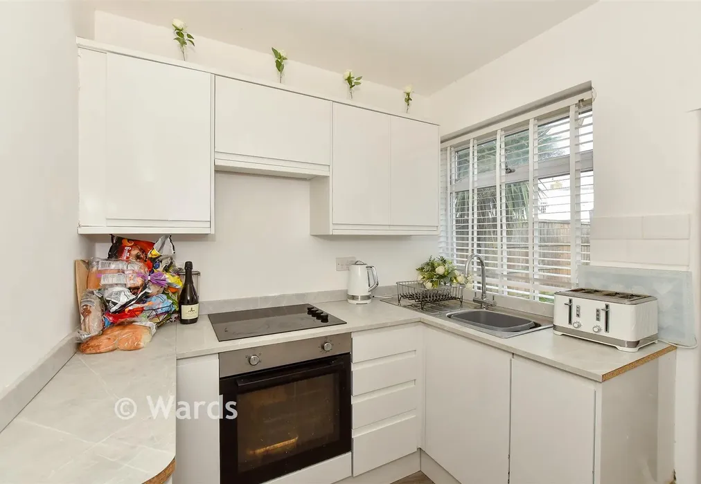 Kitchen - Howfield Lane, Chartham Hatch, Canterbury, Kent - Wards of Kent