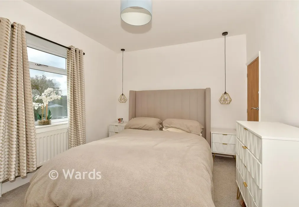 Bedroom 1 - Howfield Lane, Chartham Hatch, Canterbury, Kent - Wards of Kent