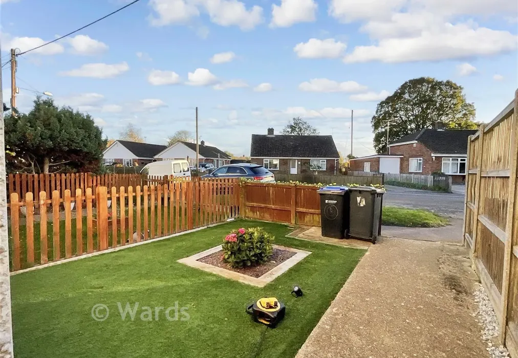 Front Garden - Howfield Lane, Chartham Hatch, Canterbury, Kent - Wards of Kent