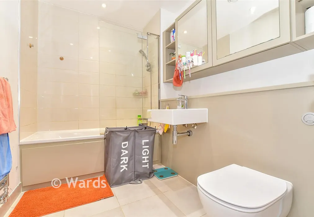 Bathroom - Utah Road, Paddock Wood, Tonbridge, Kent - Wards of Kent