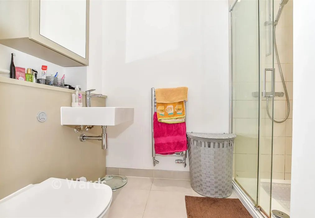 Bathroom - Utah Road, Paddock Wood, Tonbridge, Kent - Wards of Kent