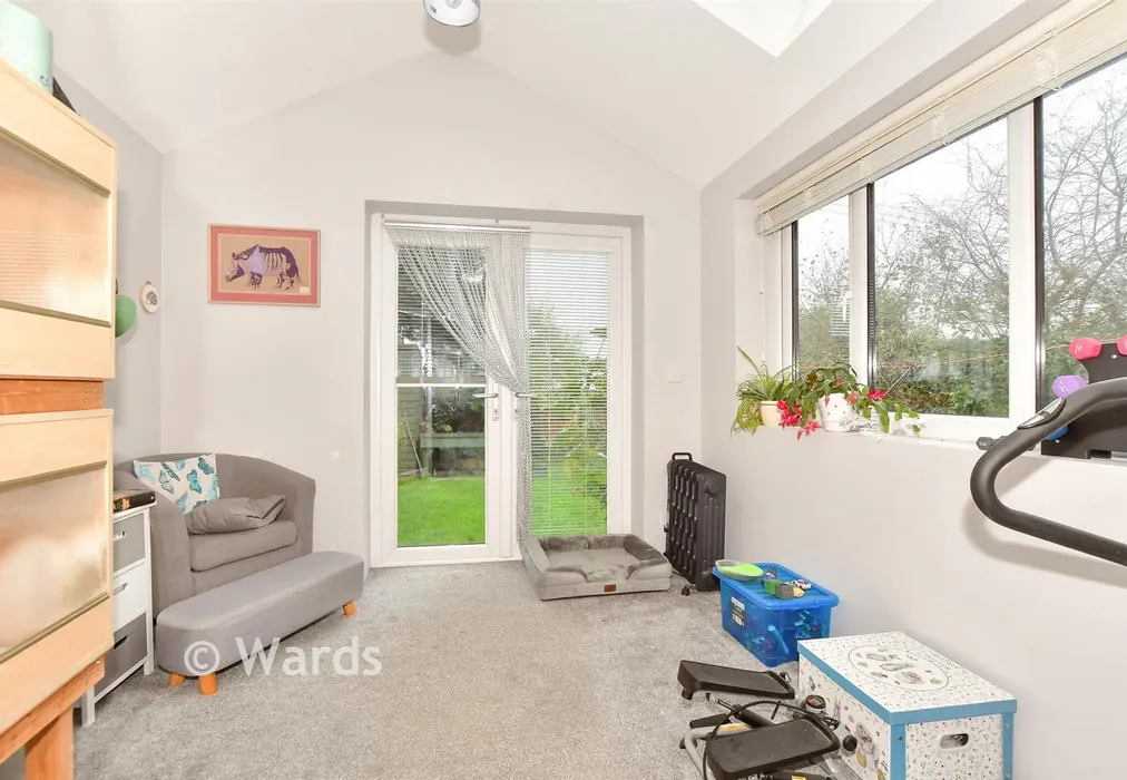 Sun Room - Gloucester Mews, New Romney, Kent - Wards of Kent
