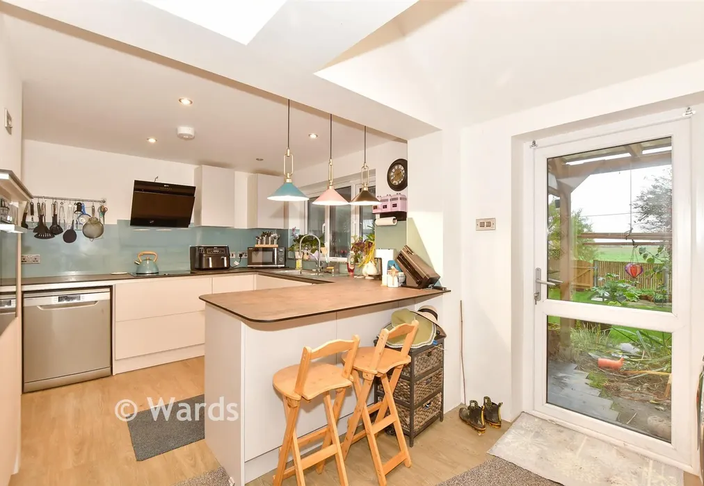 Kitchen - Gloucester Mews, New Romney, Kent - Wards of Kent