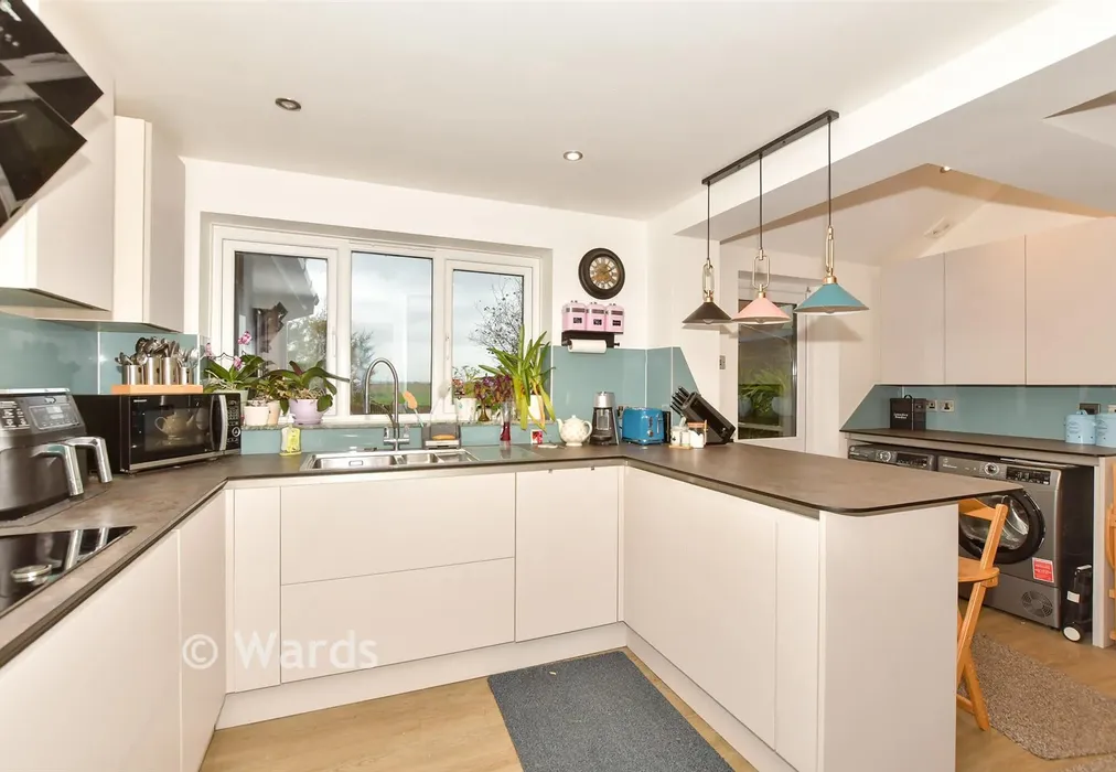 Kitchen - Gloucester Mews, New Romney, Kent - Wards of Kent