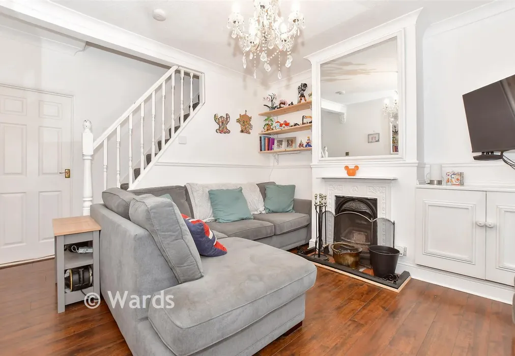 Lounge - Malling Road, Snodland, Kent - Wards of Kent