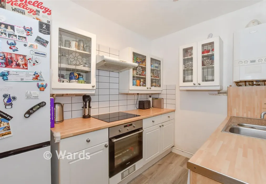 Kitchen - Malling Road, Snodland, Kent - Wards of Kent