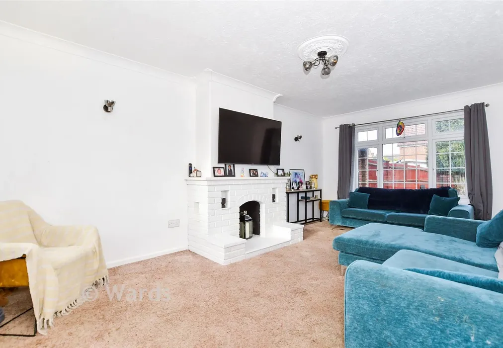 Lounge - Queen Elizabeth Square, Maidstone, Kent - Wards of Kent