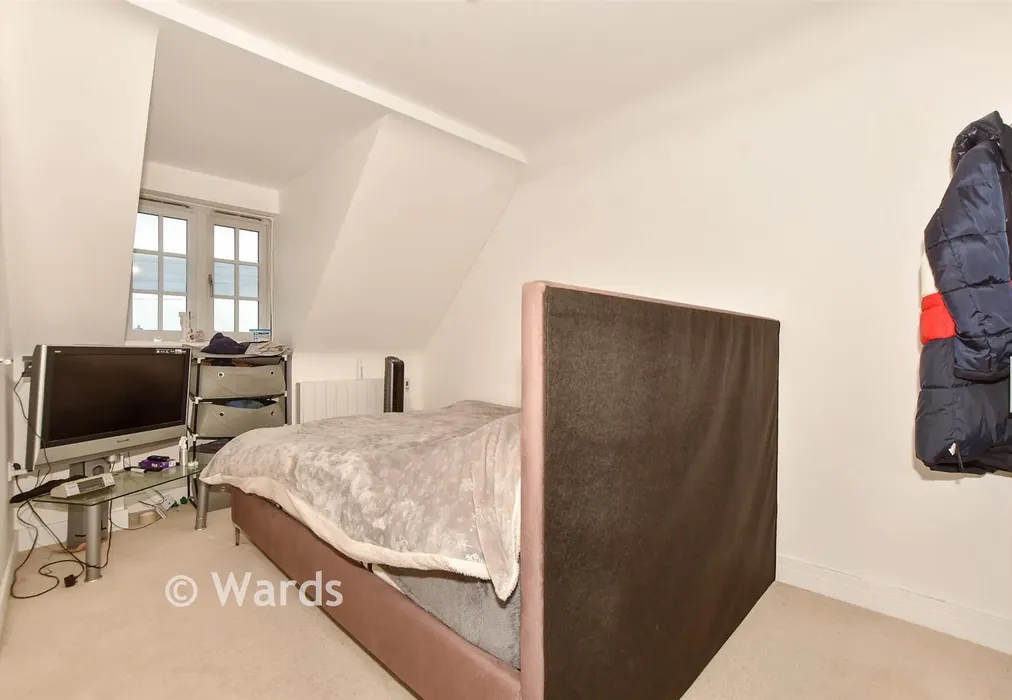 Bedroom 1 - King Street, Brenzett, Romney Marsh, Kent - Wards of Kent