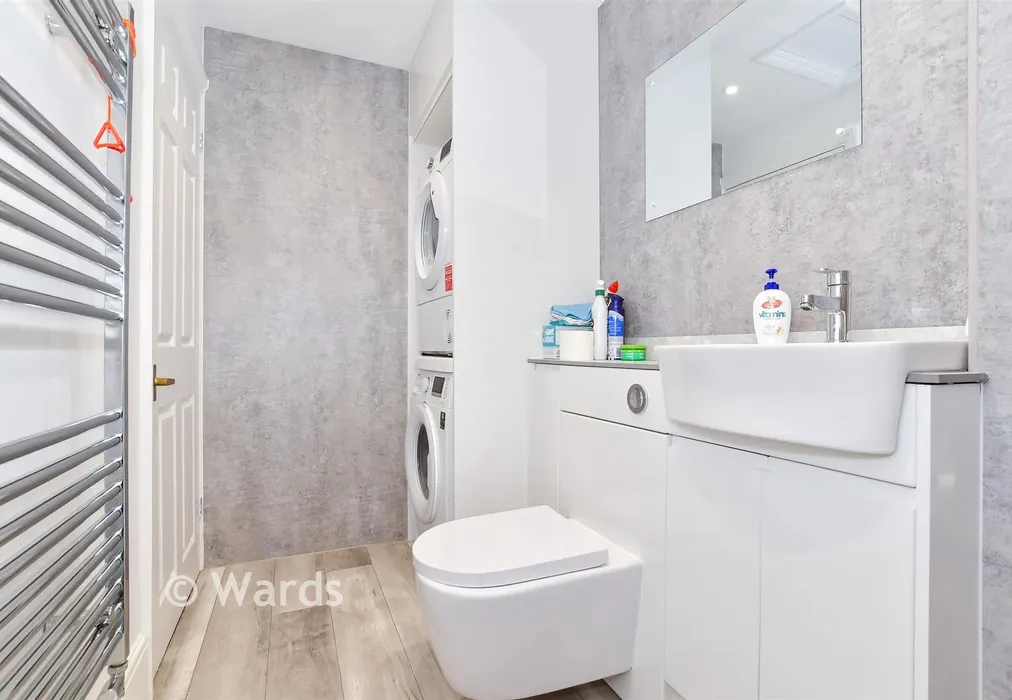 Cloakroom - Old Parsonage Court, West Malling, Kent - Wards of Kent