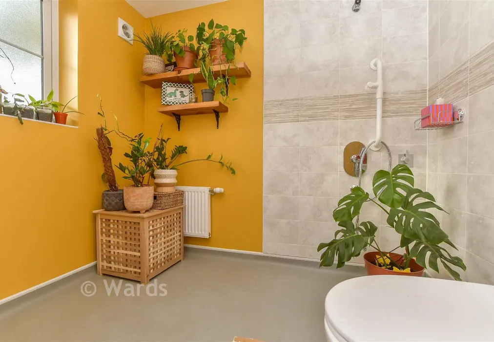 Wet Room - Crouch Road, Staplehurst, Kent - Wards of Kent