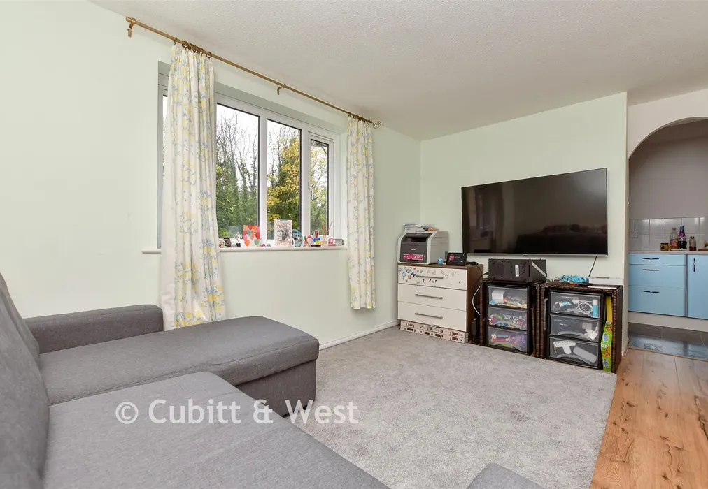Lounge - Chipstead Close, Sutton, Surrey - Wards of Kent