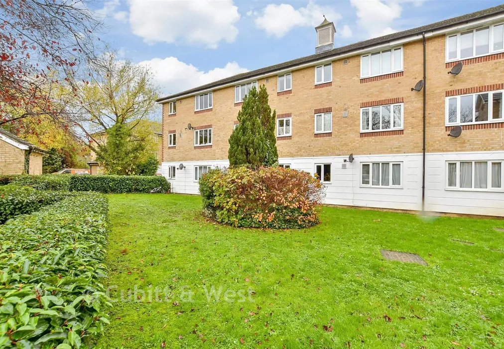 Rear Elevation - Chipstead Close, Sutton, Surrey - Wards of Kent