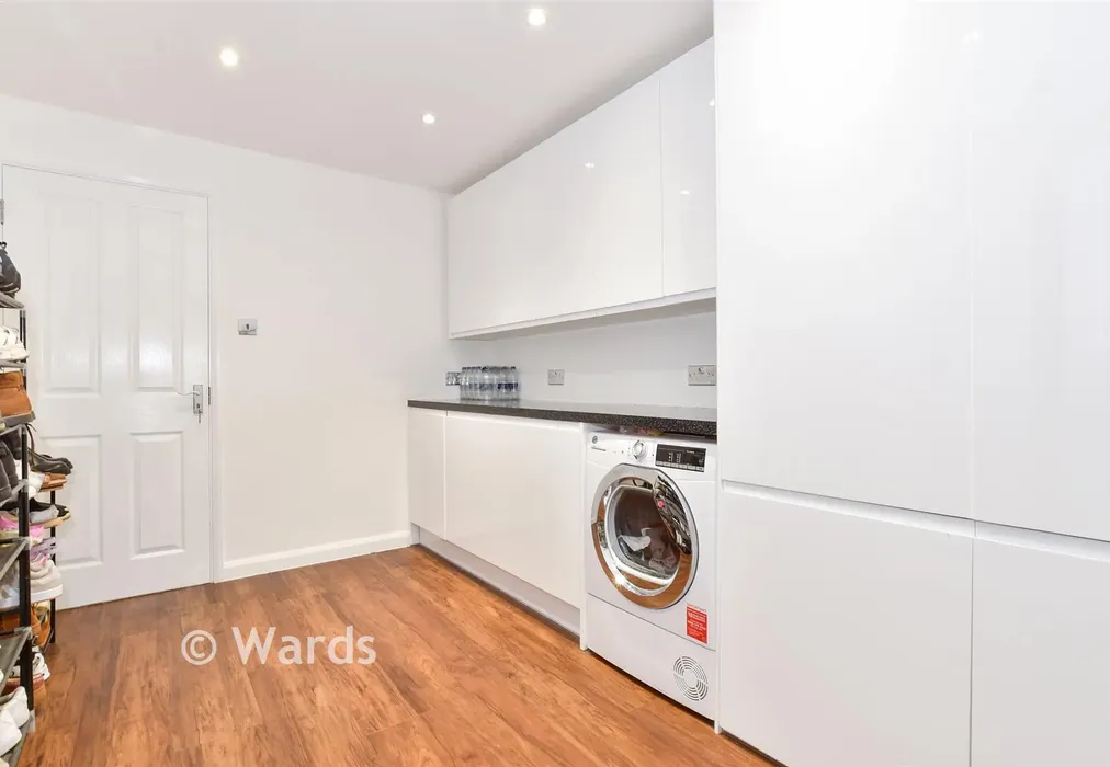 Former Garage - Old Orchard Lane, Leybourne, Kent - Wards of Kent