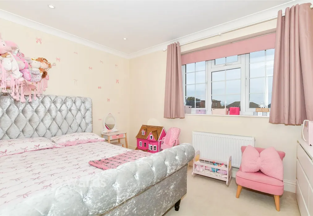 Bedroom 4 - Old Orchard Lane, Leybourne, Kent - Wards of Kent