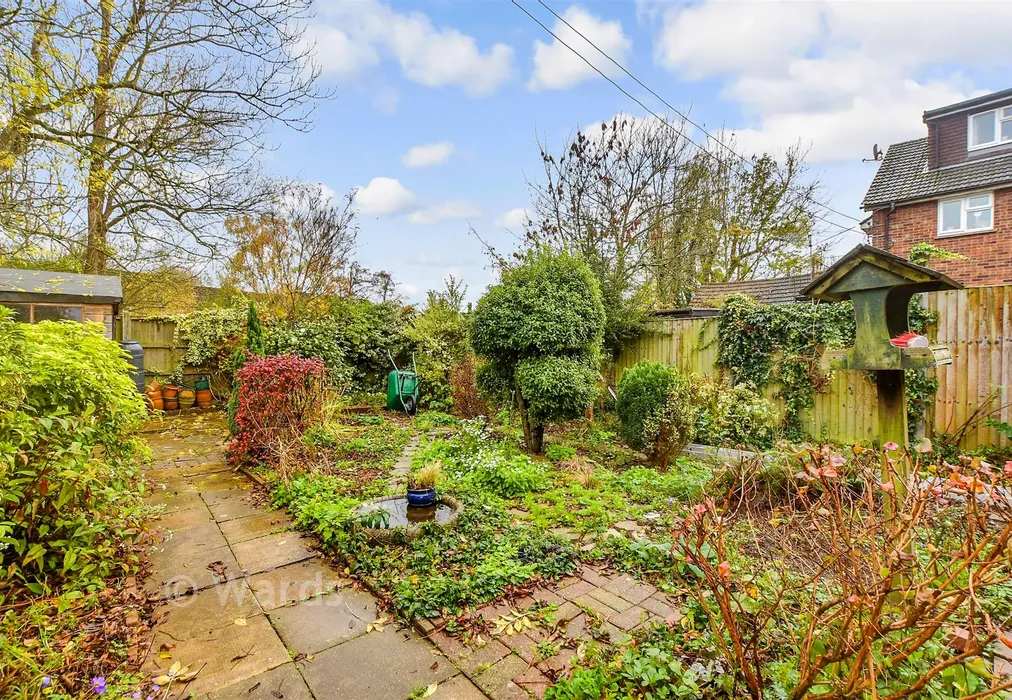 Rear Garden - Bournewood, Hamstreet, Ashford, Kent - Wards of Kent