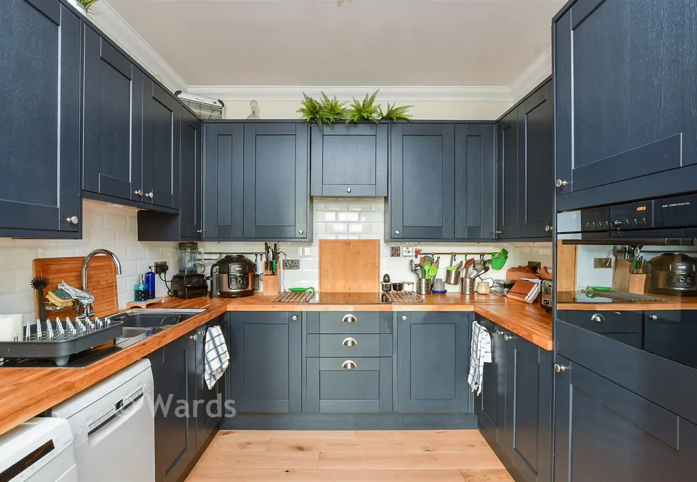 Kitchen - Station Road, Herne Bay, Kent - Wards of Kent