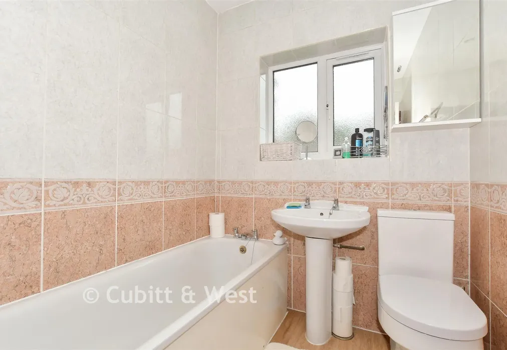 Bathroom - Church Street, Rudgwick, West Sussex - Wards of Kent