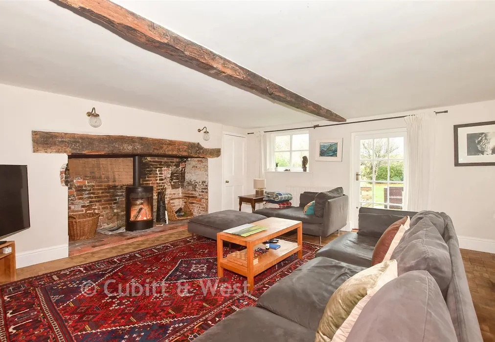 Lounge - The Street, Kingston, Lewes, East Sussex - Wards of Kent