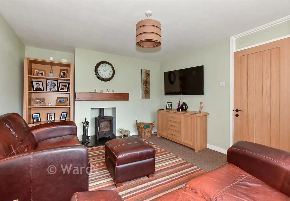 Lounge - Park View Close, Goodnestone, Canterbury, Kent - Wards of Kent