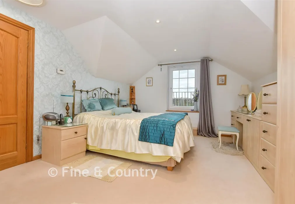 Principal Bedroom - Lighthouse Road, St Margarets Bay, Dover, Kent - Wards of Kent