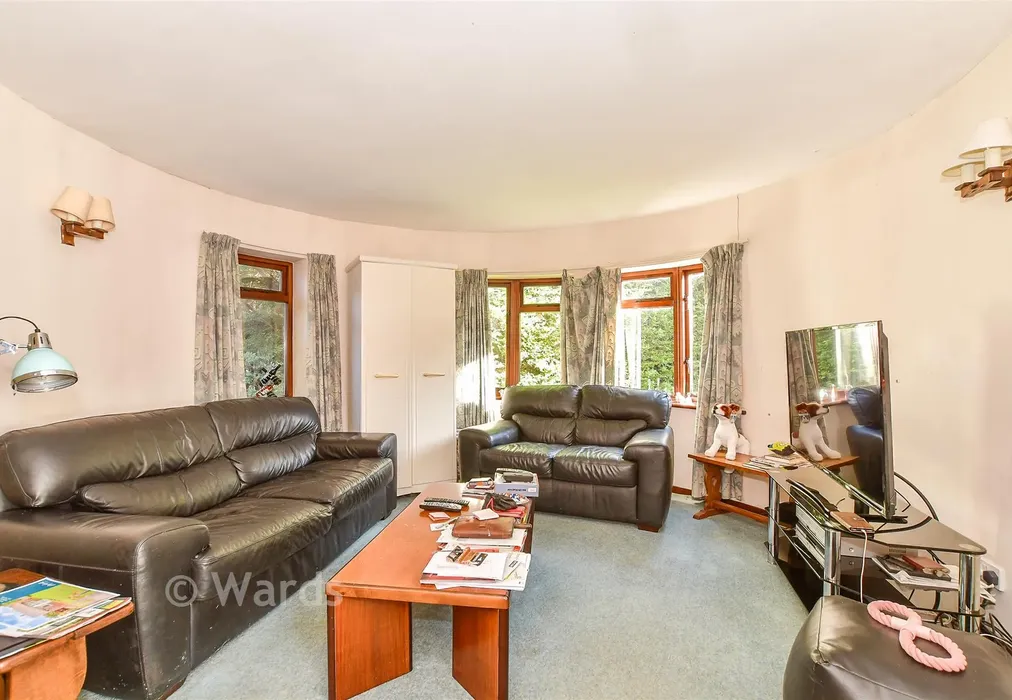 Lounge - Cradducks Lane, Staplehurst, Tonbridge, Kent - Wards of Kent