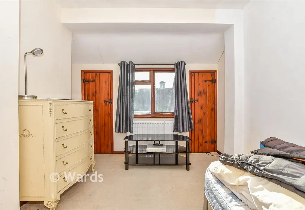 Bedroom 3 - Cradducks Lane, Staplehurst, Tonbridge, Kent - Wards of Kent