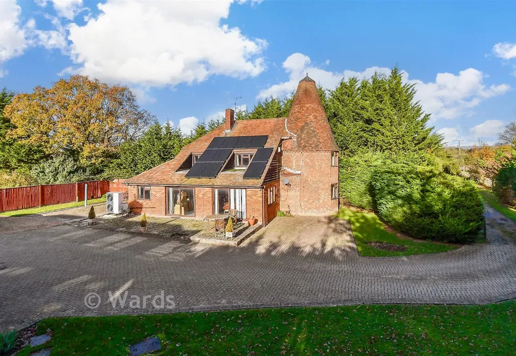External (Brochure) - Cradducks Lane, Staplehurst, Tonbridge, Kent - Wards of Kent