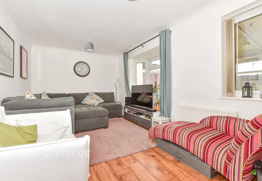 Lounge - Covey Hall Road, Snodland, Kent - Wards of Kent