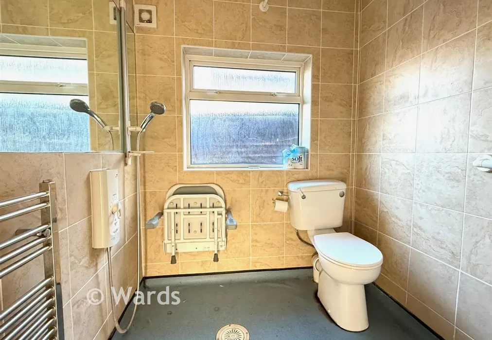 Wet Room - Stanley Road, Whitstable, Kent - Wards of Kent