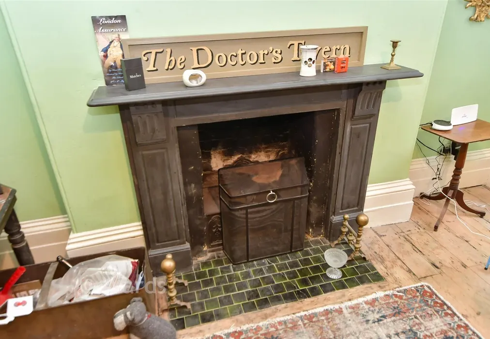 Internal Feature - Regency Close, Sheerness, Kent - Wards of Kent