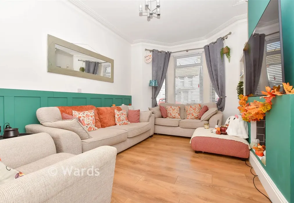 Lounge - Buckland Avenue, Dover, Kent - Wards of Kent