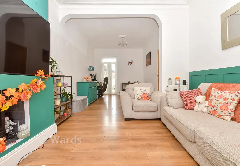 Lounge - Buckland Avenue, Dover, Kent - Wards of Kent