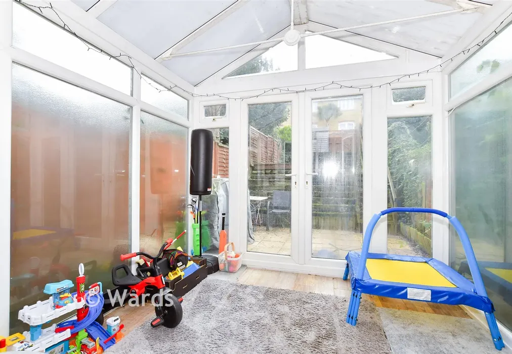 Conservatory - Hereford Close, Kennington, Ashford, Kent - Wards of Kent