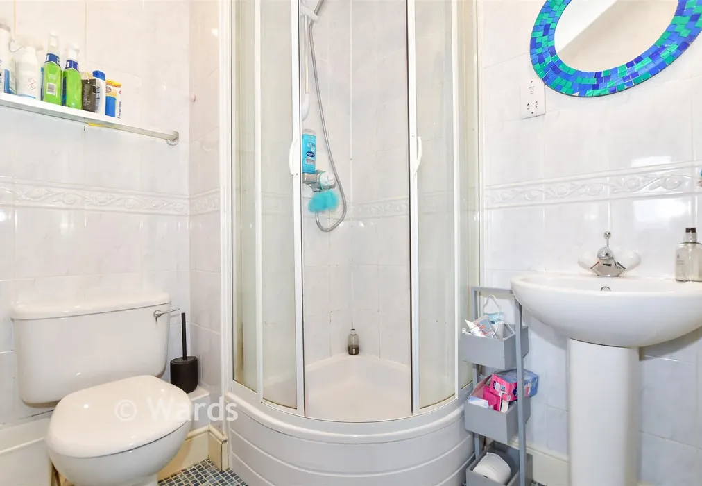 En-Suite Shower Room - Hereford Close, Kennington, Ashford, Kent - Wards of Kent