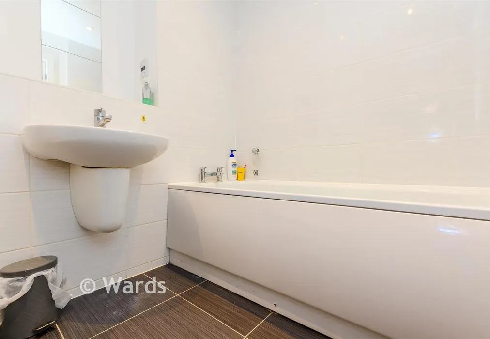 Bathroom - Greystone Square, Wouldham, Rochester, Kent - Wards of Kent