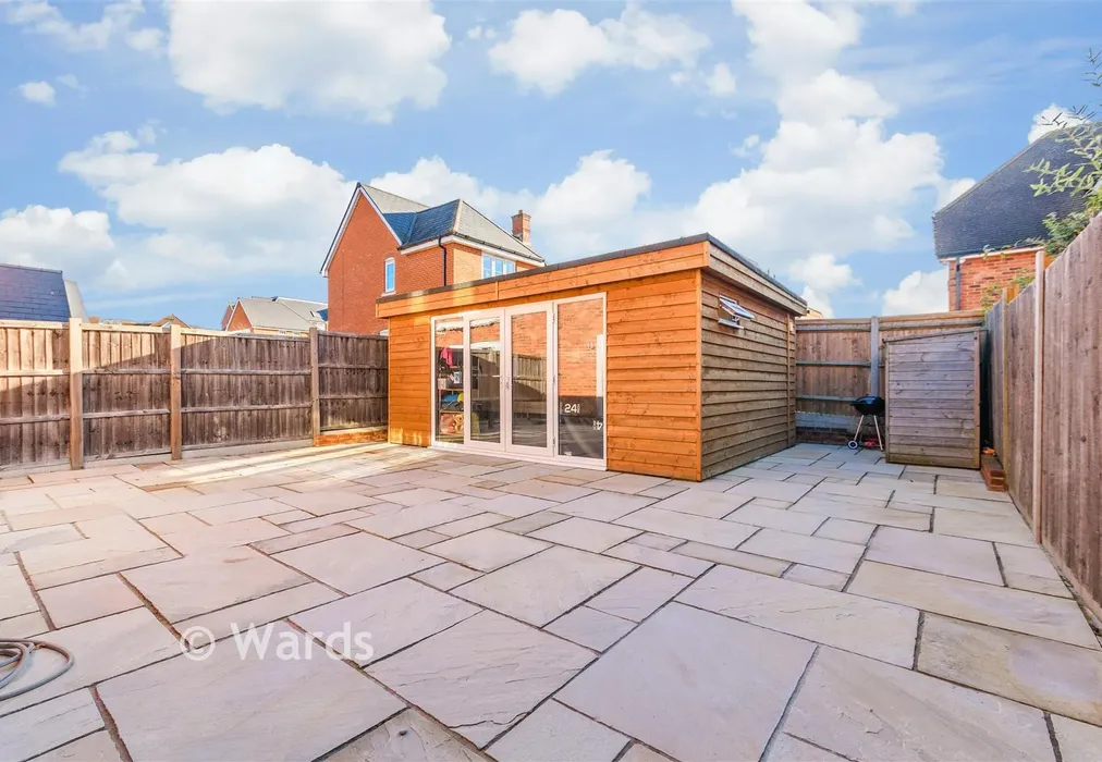 Rear Garden - Greystone Square, Wouldham, Rochester, Kent - Wards of Kent