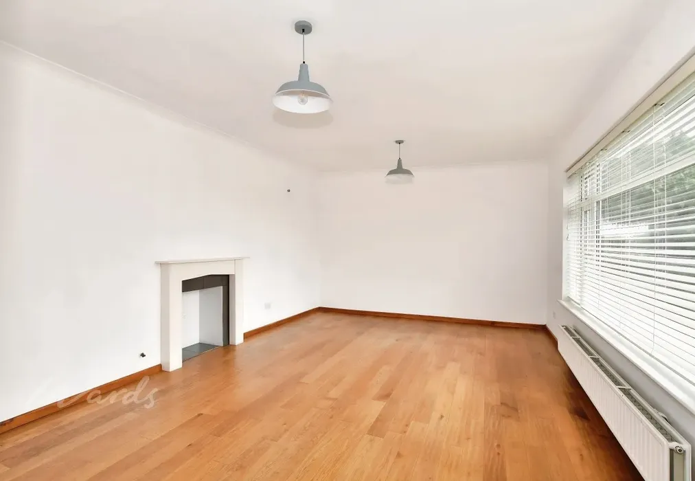 broomhill lounge - Broom Hill Road Rochester ME2 - Wards of Kent