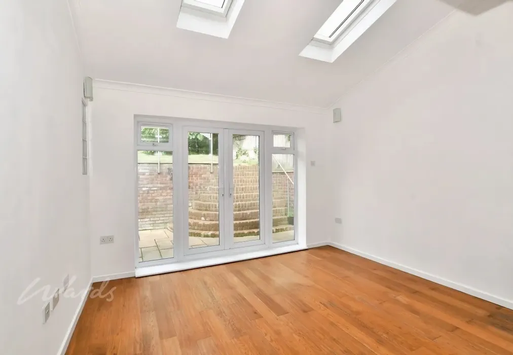 broomhill dining ... - Broom Hill Road Rochester ME2 - Wards of Kent